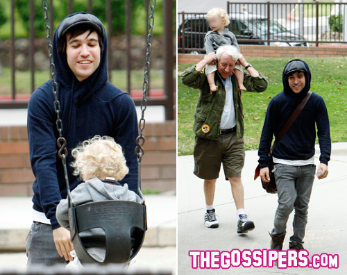 Pete Wentz e Bronx Mowgli bronx pete wentz Pete Wentz si diverte con Bronx