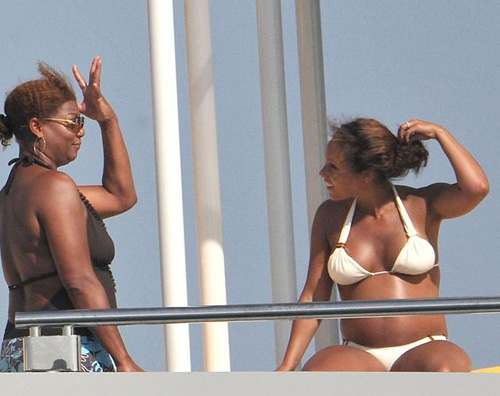 latifah alicia Alicia Keys in barca con Queen Latifah