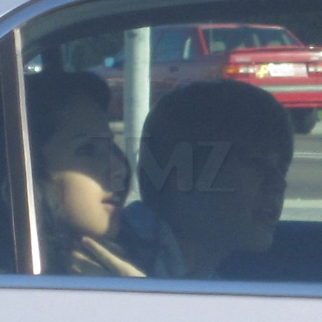 bieber_car_0001_Layer_1_copy_full bieber car 0001 Layer 1 copy full Justin Bieber bacia Jasmine in auto!