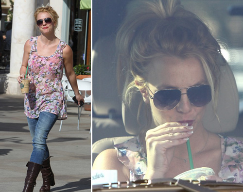 starbucks brit Britney Spears fa un salto da Starbucks