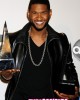 amas usher 80x100 FOTO GALLERY: Le star degli American Music Awards 2010