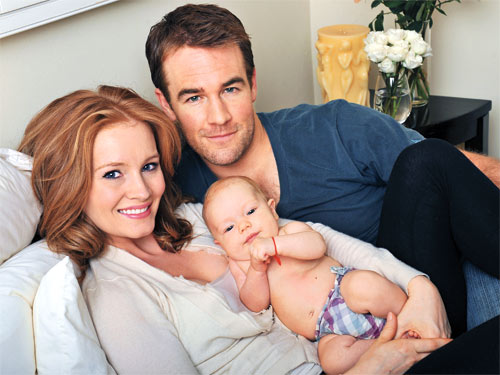 2e3s5mt James Van Der Beek presenta la piccola Olivia