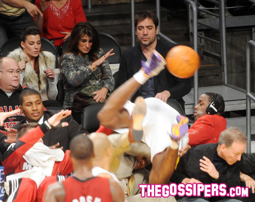 lakers-incidente lakers incidente Natale sugli spalti per Javier e Penelope