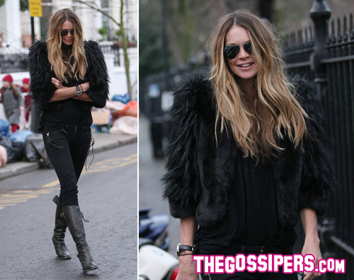 elle mcpherson stile Elle Macpherson sceglie un look total black