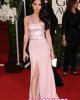 golden megan fox2 80x100 FOTO GALLERY: Il red carpet dei Golden Globes 2011