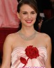 golden portman2 80x100 FOTO GALLERY: Il red carpet dei Golden Globes 2011