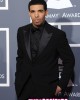 grammys drake 80x100 FOTO GALLERY: GRAMMYs 2011   tutti gli abiti del red carpet