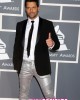 grammys ricky martin 80x100 FOTO GALLERY: GRAMMYs 2011   tutti gli abiti del red carpet