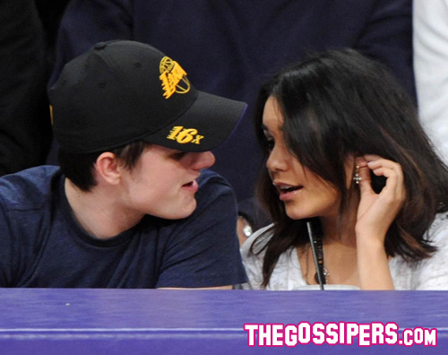 josh vanessa3 Vanessa Hudgens e Josh Hutcherson uniti per i Lakers