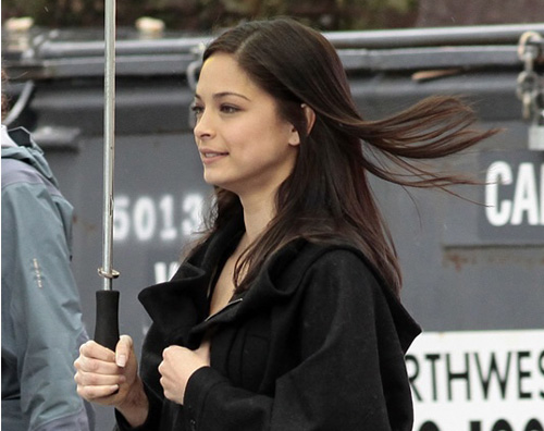 kristinkreuk1 kristinkreuk1 Kristin Kreuk sul set di 17th Precinct