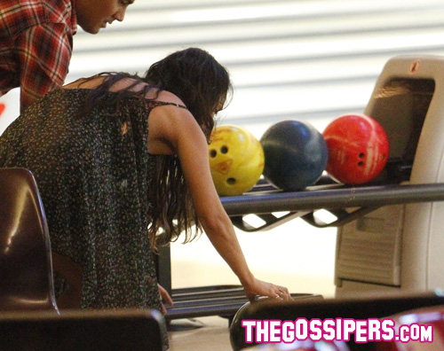 hudgens bowling Indovina chi: mano nella mano al bowling