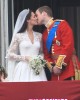 matrimonio bacio 80x100 FOTO GALLERY: William e Kate sono marito e moglie
