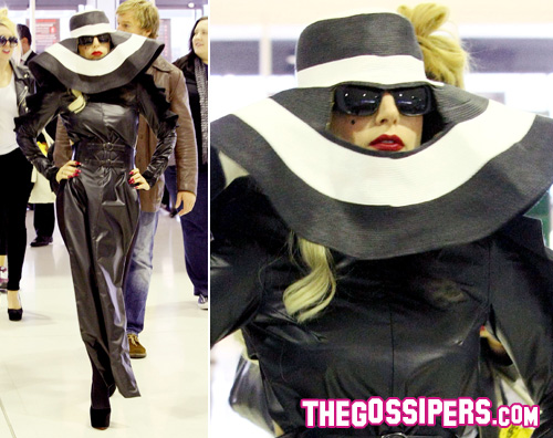 lady gaga sidyney Lady GaGa lascia Sydney vestita da cappello