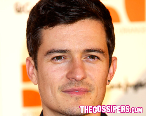 kikapress4 Orlando Bloom, costumi da Moschettiere per Flynn?