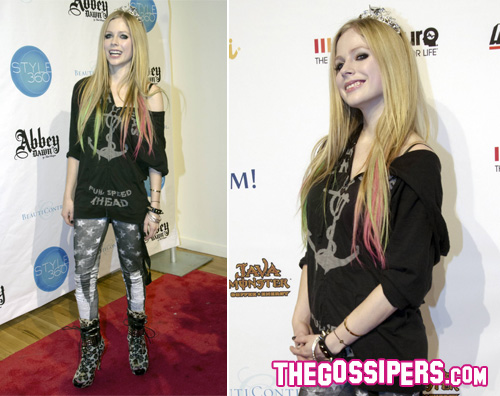 avril-abbey avril abbey Avril Lavigne presenta la nuova collezione di Abbey Dawn