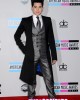 amas lambert 80x100 FOTO GALLERY: Le star sul red carpet degli AMAs 2011