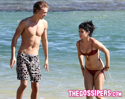 austin vanessa2 Vanessa Hudgens innamorata alle Hawaii