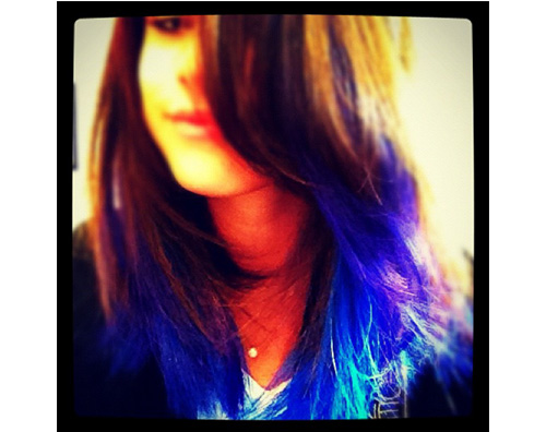 selena capelli Un tocco di colore per Selena Gomez