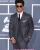 FOTO GALLERY: Il red carpet dei Grammy Awards 2012 grammy bruno mars 80x100 FOTO GALLERY: Il red carpet dei Grammy Awards 2012