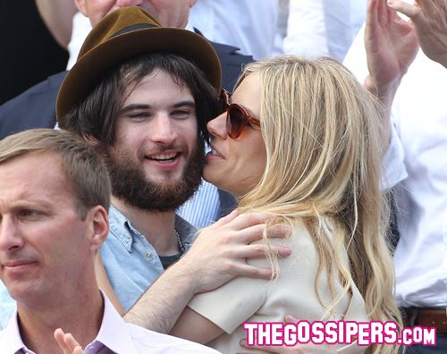 tom-sienna tom sienna Sienna Miller mostra il pancione