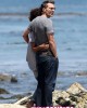 halle olivier spiaggia 4 80x100 FOTO GALLERY: Halle Berry in spiaggia con Olivier Martinez