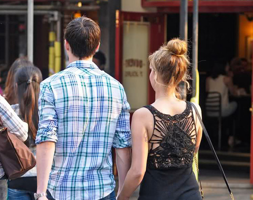 jennifer nicholas Jennifer Lawrence e Nicholas Hoult a Londra