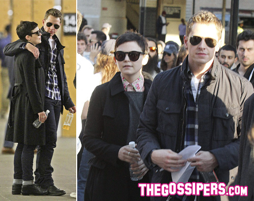 josh-dallas-ginnifer josh dallas ginnifer Ginnifer e Josh in metro per gli Yankees