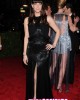 met liv tyler 80x100 FOTO GALLERY: Parata di stelle per il Met Ball 2012