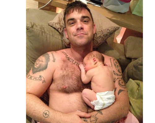 robbiekikapress Robbie Williams è un tenero papà
