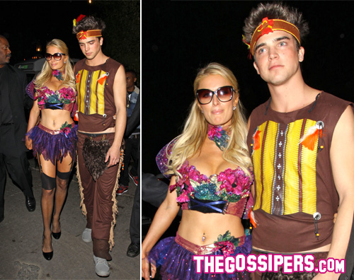 paris river2 Paris Hilton festeggia Halloween con il fidanzato