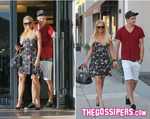 paris2 paris2 Paris Hilton fa shopping con il toy boy