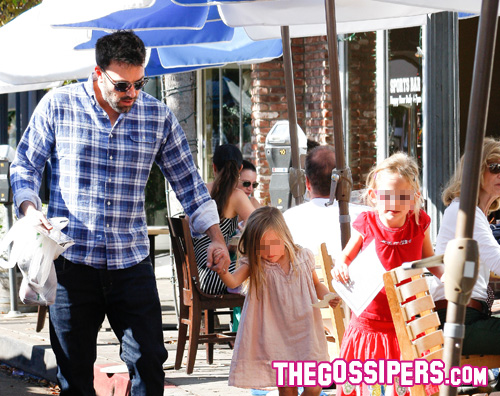 ben affleck bimbe Al mercato con papà Ben Affleck!