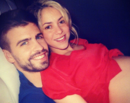 shakira pique Shakira felice insieme a Piqué