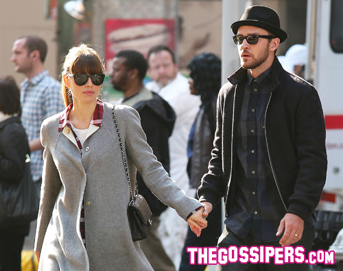 timberlake biel.mano  Justin Timberlake e Jessica Biel mano nella mano a New York