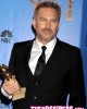 globes kevin costner 80x100 FOTO GALLERY: Il red carpet dei Golden Globes 2013