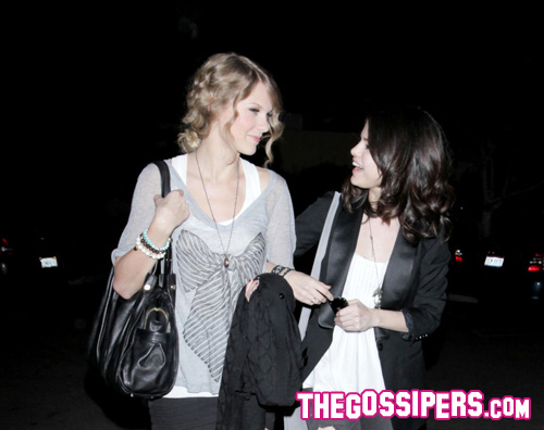 gomez swift Selena Gomez felice grazie alle amiche Vanessa Hudgens e Taylor Swift