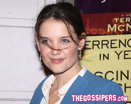 katie1 Katie Holmes tutta sola a Broadway