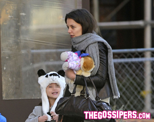 katie holmes Cappello da panda per Suri Cruise