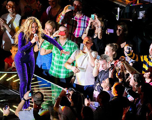 beyo Beyoncé bandisce i fotografi dai suoi concerti