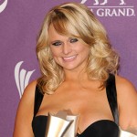 tg Miranda 150x150 FOTOGALLERY: Il red carpet degli Academy of Country Music Awards 2013