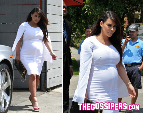 kim2 Kim Kardashian fa shopping in bianco