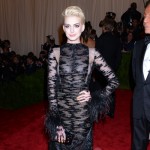 met anne hathaway 150x150 FOTO GALLERY: MET Gala 2013