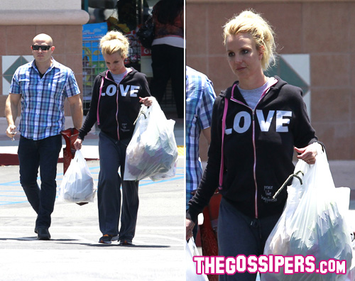 spears Britney Spears fa acquisti con amore