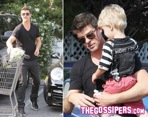 robin thicke2 Robin Thicke, marito e padre modello