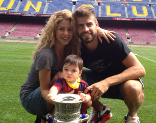 Family Piqué festeggia la Supercoppa in famiglia