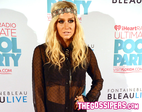 kesha coda Ke$ha rivela: Sono nata con la coda