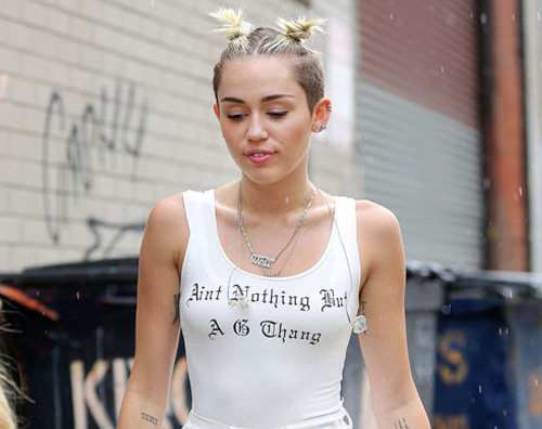 miley1 Miley Cyrus in bianco a Brooklyn