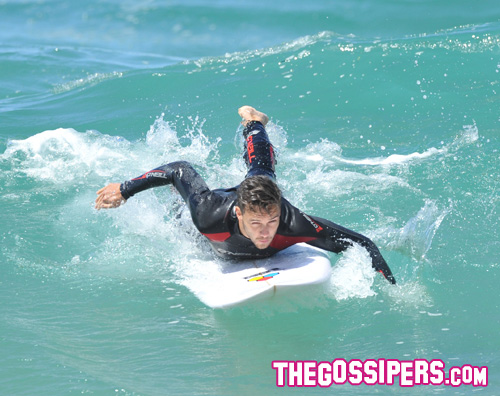 1dsurf Liam e Louis dei One Direction fanno surf