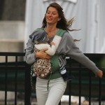 Gisele2 150x150 Gisele Bundchen al parco con la famiglia