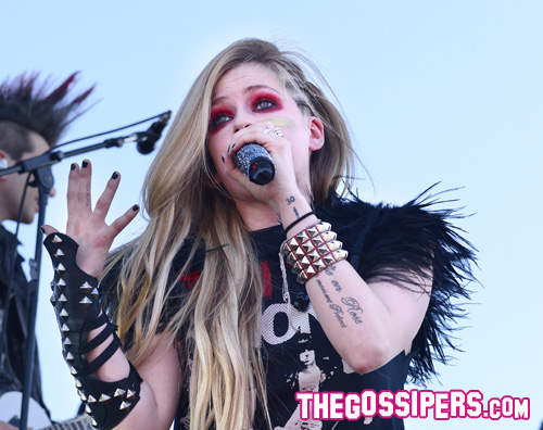 avril festival Avril Lavigne parla dellidea di avere figli